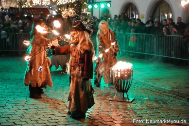 Schlossteufeln-Weihnachtsmarkt-Neumarkt-211219-0039