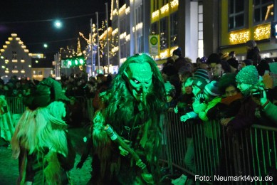 Schlossteufeln-Weihnachtsmarkt-Neumarkt-211219-0045