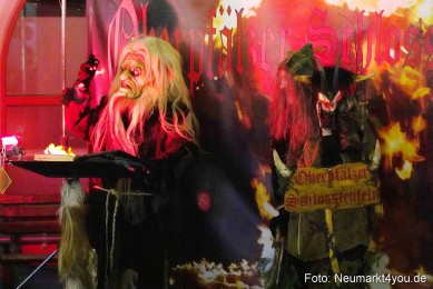 Schlossteufeln-Weihnachtsmarkt-Neumarkt-211219-0046