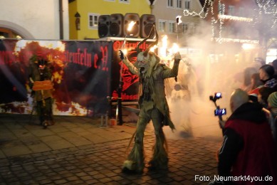 Schlossteufeln-Weihnachtsmarkt-Neumarkt-211219-0047