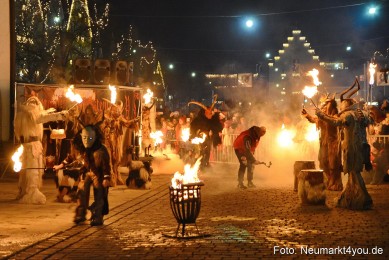 Schlossteufeln-Weihnachtsmarkt-Neumarkt-211219-0053