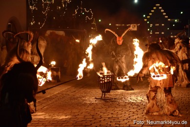 Schlossteufeln-Weihnachtsmarkt-Neumarkt-211219-0057