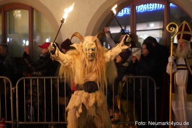 Schlossteufeln-Weihnachtsmarkt-Neumarkt-211219-0059