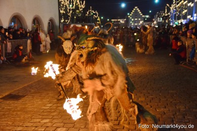 Schlossteufeln-Weihnachtsmarkt-Neumarkt-211219-0062