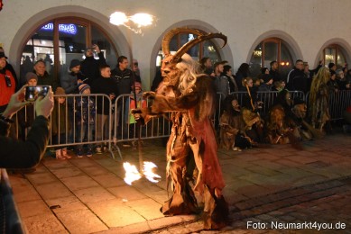 Schlossteufeln-Weihnachtsmarkt-Neumarkt-211219-0069
