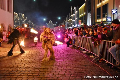 Schlossteufeln-Weihnachtsmarkt-Neumarkt-211219-0078