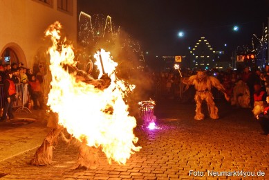 Schlossteufeln-Weihnachtsmarkt-Neumarkt-211219-0095