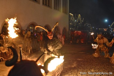 Schlossteufeln-Weihnachtsmarkt-Neumarkt-211219-0100