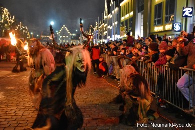 Schlossteufeln-Weihnachtsmarkt-Neumarkt-211219-0102