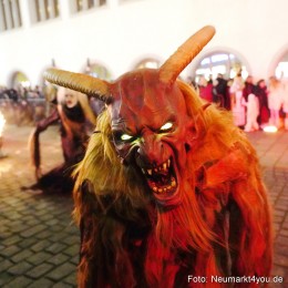 Schlossteufeln-Weihnachtsmarkt-Neumarkt-211219-0107