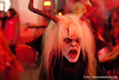 Schlossteufeln-Weihnachtsmarkt-Neumarkt-211219-0109