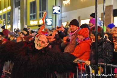 Schlossteufeln-Weihnachtsmarkt-Neumarkt-211219-0111
