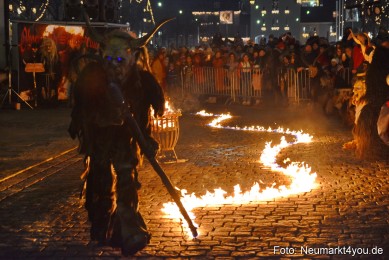 Schlossteufeln-Weihnachtsmarkt-Neumarkt-211219-0113