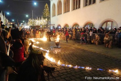 Schlossteufeln-Weihnachtsmarkt-Neumarkt-211219-0114