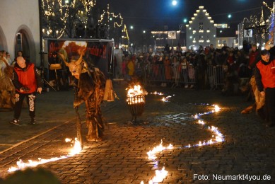 Schlossteufeln-Weihnachtsmarkt-Neumarkt-211219-0115