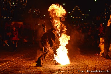 Schlossteufeln-Weihnachtsmarkt-Neumarkt-211219-0117
