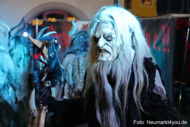 Schlossteufeln-Weihnachtsmarkt-Neumarkt-211219-0135