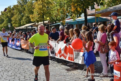 Stadtlauf-Neumarkt-Zieleinlauf-2019-0640