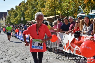Stadtlauf-Neumarkt-Zieleinlauf-2019-0720