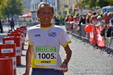 Stadtlauf-Neumarkt-Zieleinlauf-2019-0804