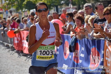 Stadtlauf-Neumarkt-Zieleinlauf-2019-0832