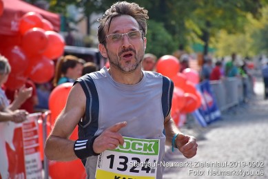 Stadtlauf-Neumarkt-Zieleinlauf-2019-0902