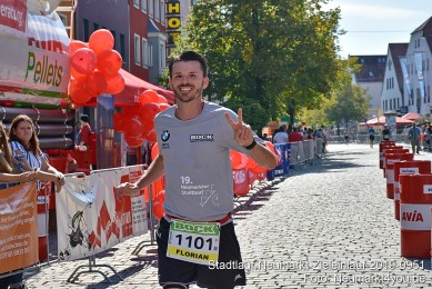 Stadtlauf-Neumarkt-Zieleinlauf-2019-0951