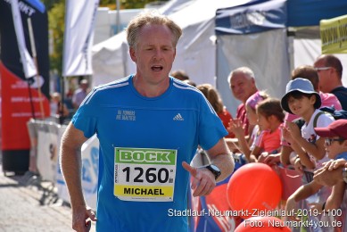 Stadtlauf-Neumarkt-Zieleinlauf-2019-1100