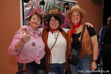 Weiberfasching-Neumarkt-2025-0041