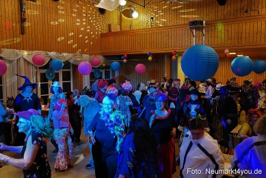 Weiberfasching-Neumarkt-2023-0097