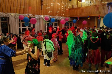 Weiberfasching-Neumarkt-2023-0099