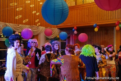 Weiberfasching-Neumarkt-2023-0104