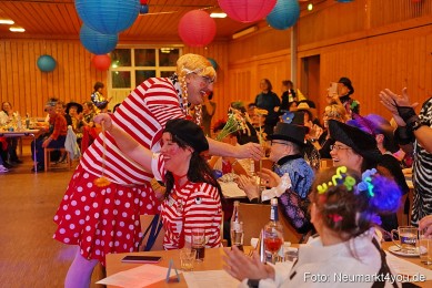 Weiberfasching-Neumarkt-2023-0109