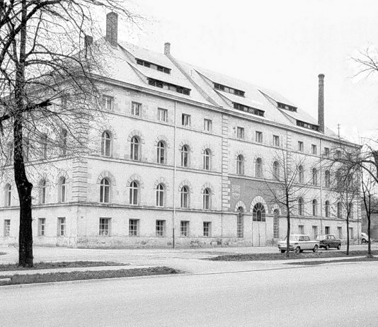 Papierfabrik in der Mühlstraße