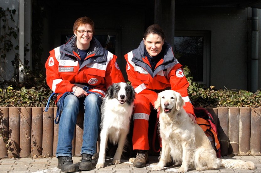Kathrin Ferstl mit Filou und Doris Heinz mit Amy