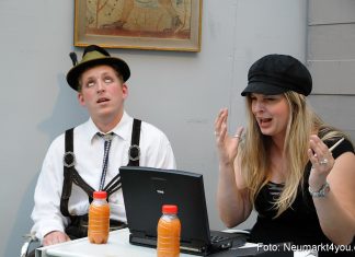 Premiere „Götter wie Du und ich“ der Schlossspiele Neumarkt