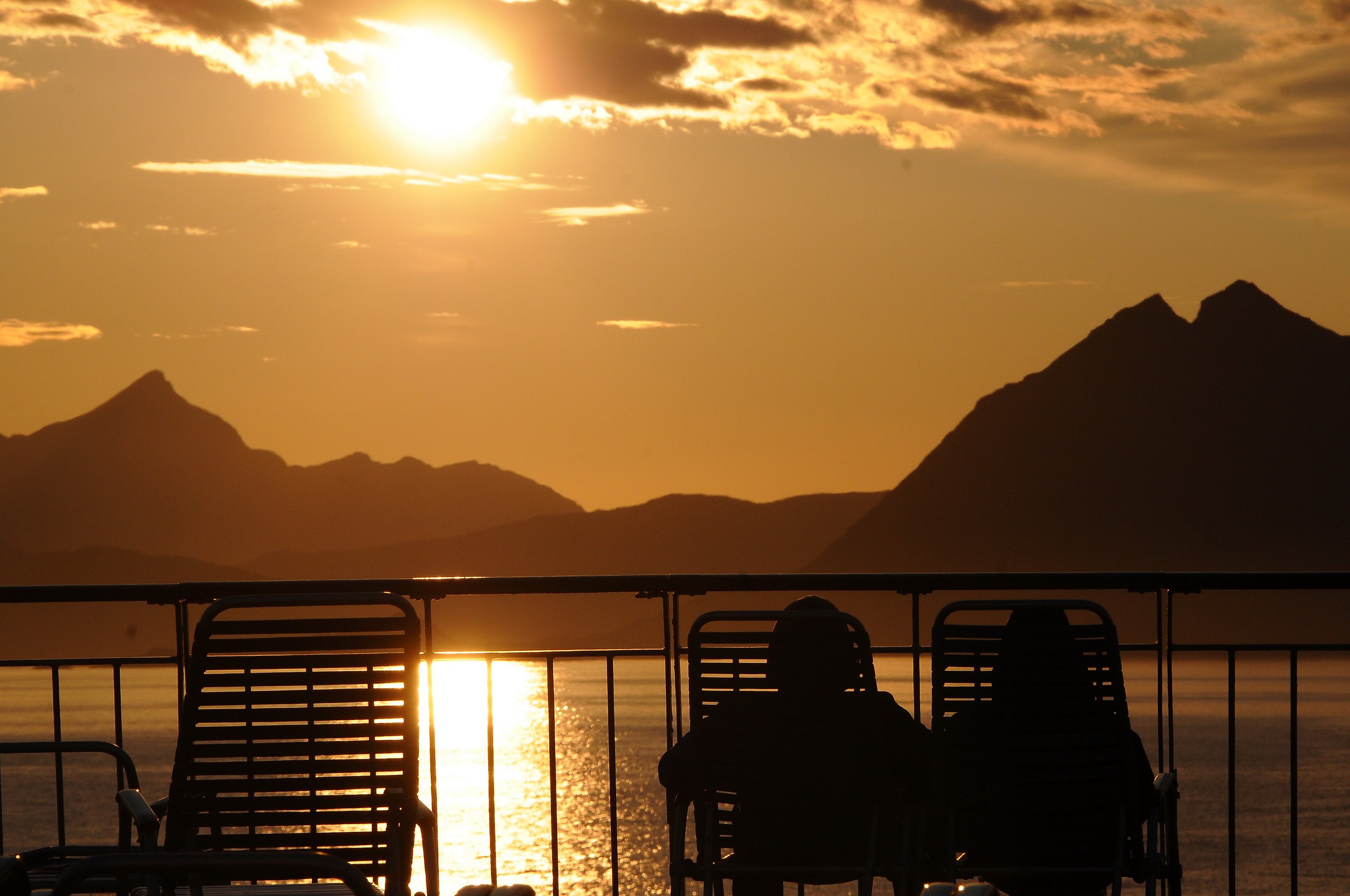 „Die schönste Seereise der Welt“ mit der Hurtigruten MS Midnatsol