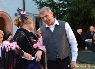 Premiere des Schwanks „Der Geisterbräu“ der Schlossspiele Neumarkt
