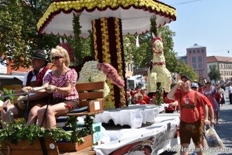 Eissportfreunde Neumarkt - Karussell aus Blumen