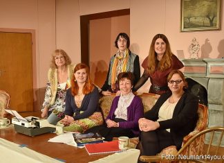 Der Damenclub von Marquis Crossing und sein erster Mordversuch Der Damenclub von Marquis Crossing und sein erster Mordversuch