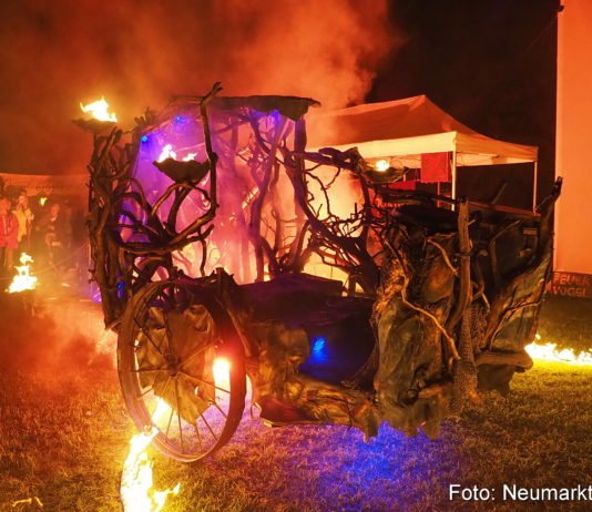 Bands-Feuershows-Vorführungen, Fotos vom Altstadtfest 2018 Feuershow auf dem Mittelaltermarkt am Samstagabend