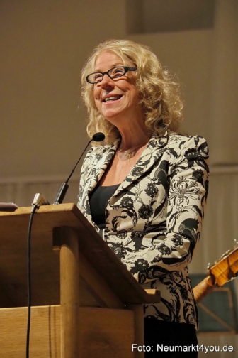 Prof. Dr. Edith Wiens beim Eröffnungskonzert der IMA 2018