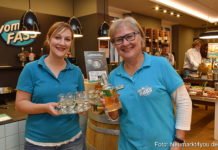 Nina und Rita Großhauser mit „Whiskies around the World“