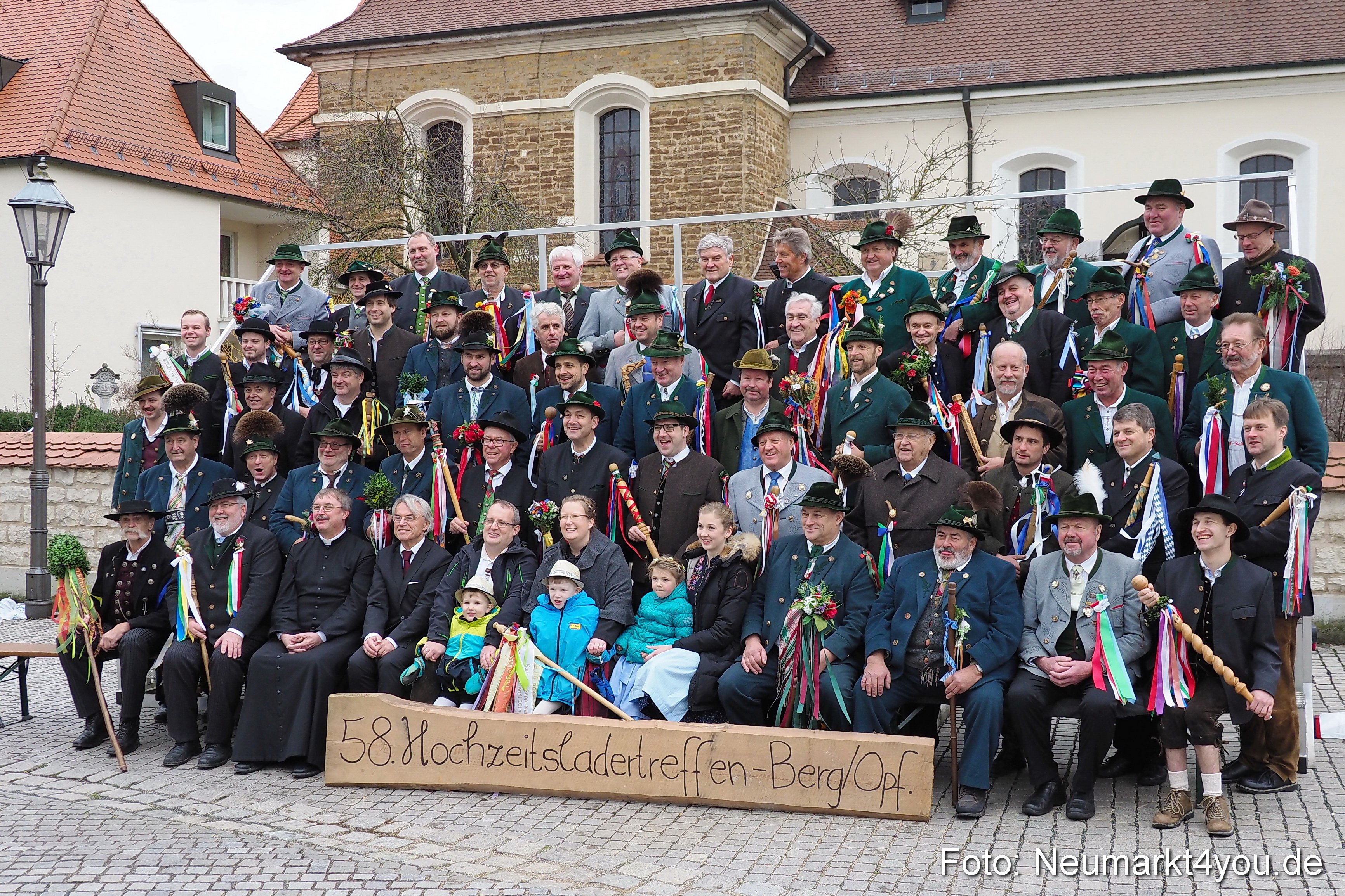 Die bayerisches Hochzeitslader trafen sich am Sonntag in Berg