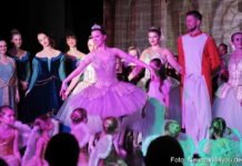 Die Ballettschüler und Ballettschülerinnen des Artico e.V. beim „Nussknacker“