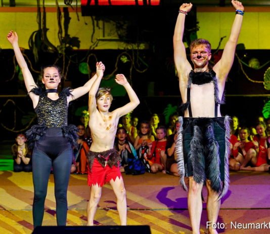 Artico spielt das Artistical Dschungelbuch