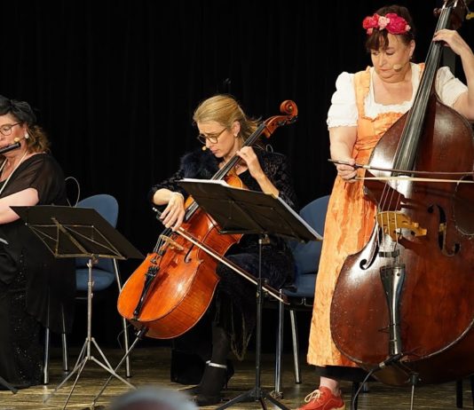 Kultur im Deutschordensschloss mit „Lizzy und die weissen Lilien“