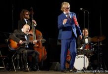 Große Begeisterung für Helge Schneider bei den Jazz & Blues Open Wendelstein